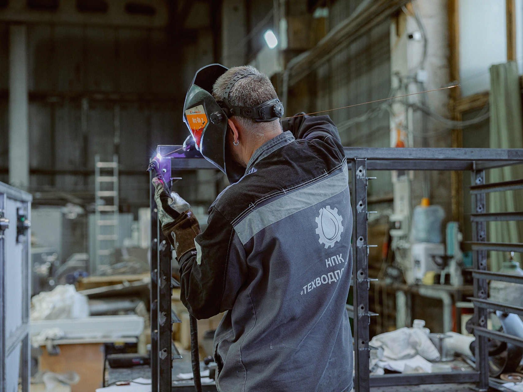 %name Металлообработка и производство металлоконструкций под ключ