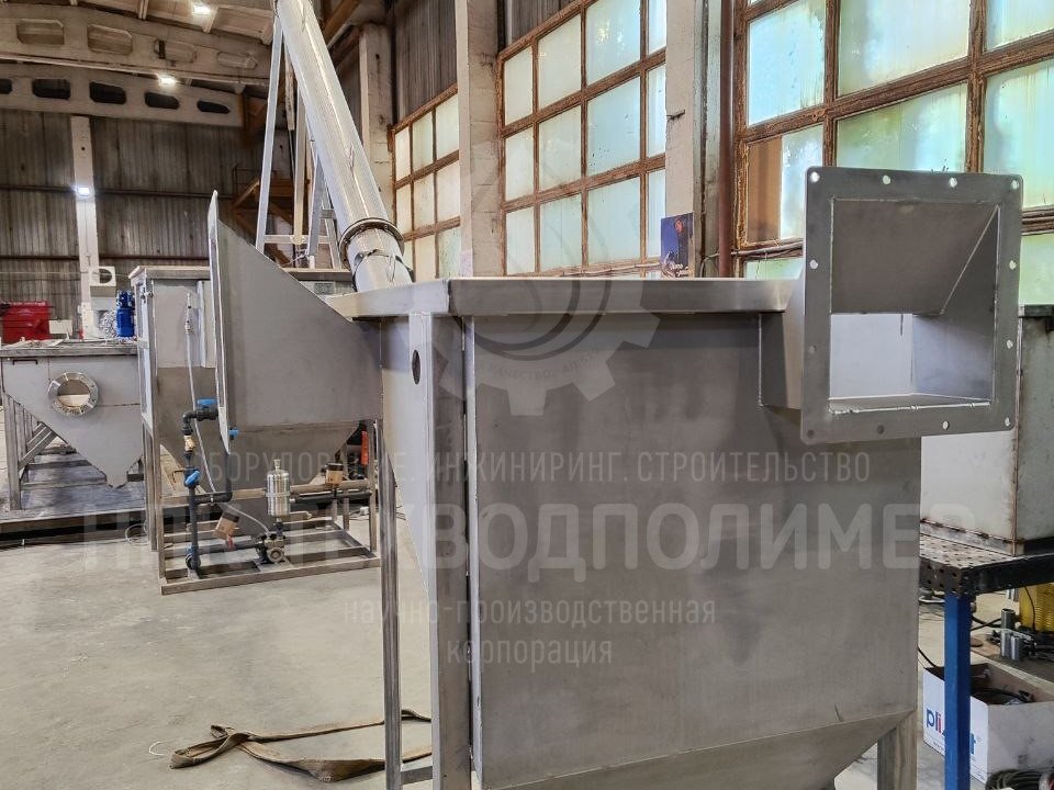 %name Горизонтальная песколовка с шнековой выгрузкой